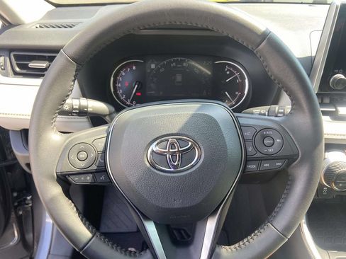 Used 2025 Toyota RAV4 XLE Premium FWD image 35