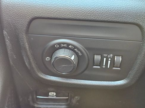 New 2026 Jeep Grand Cherokee Altitude AWD/4WD image 17