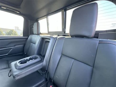 Used 2023 Nissan Titan PRO-4X w/ Pro-4x Convenience Package image 17