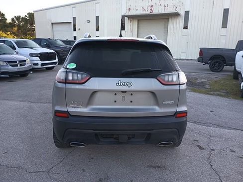 Certified 2021 Jeep Cherokee Latitude Lux w/ Sun & Sound Group image 4