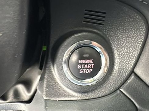 Used 2022 Subaru Outback Premium image 24