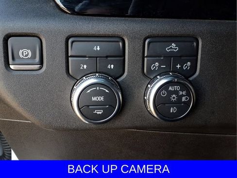 Used 2025 GMC Sierra 2500 SLE AWD/4WD image 15