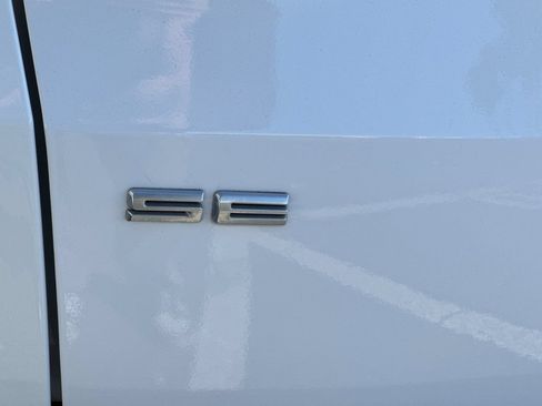 Certified 2022 Ford Escape SE FWD image 28