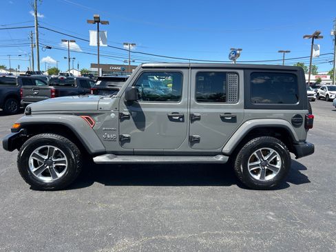 Used 2020 Jeep Wrangler Unlimited Sahara AWD/4WD image 4