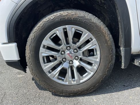 Used 2023 GMC Sierra 1500 Denali AWD/4WD image 12