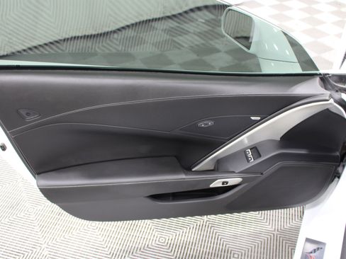 Used 2016 Chevrolet Corvette Stingray Coupe image 6