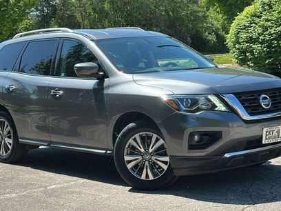 Used 2020 Nissan Pathfinder SV