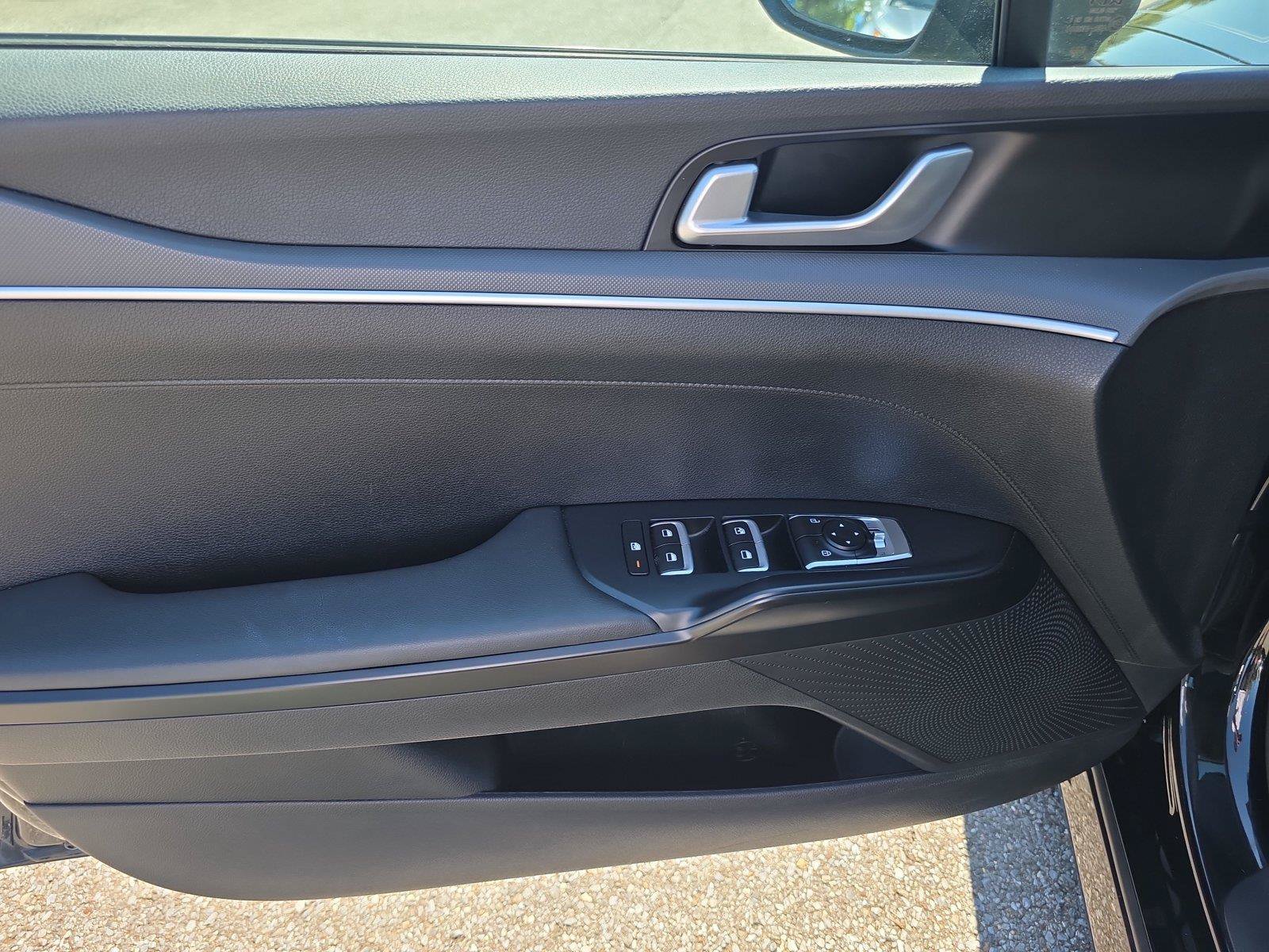 Used 2023 Kia K5 LXS FWD image 17