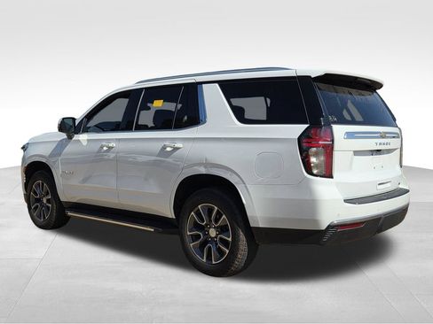 Used 2022 Chevrolet Tahoe LT w/ Luxury Package AWD/4WD image 7
