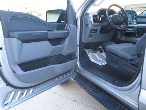 Used 2021 Ford F150 XLT w/ Equipment Group 301A Mid image 9