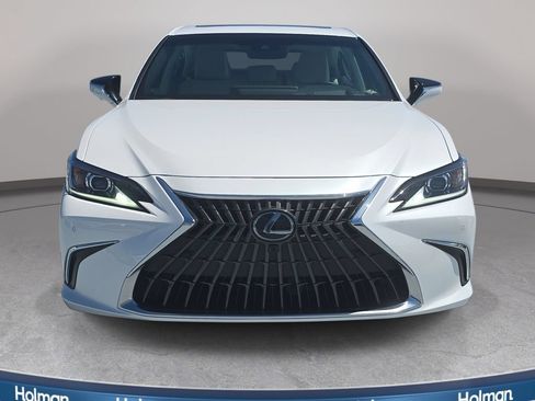 Used 2024 Lexus ES 300h w/ Technology Package FWD image 3