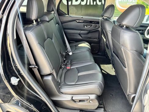 Used 2025 Honda Pilot EX-L image 27