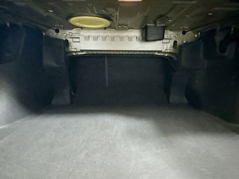 Used 2021 Toyota Camry SE FWD image 27