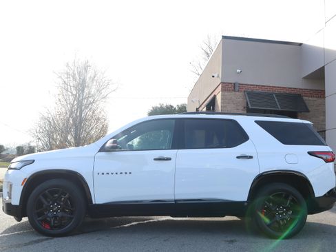 Used 2024 Chevrolet Traverse Premier w/ Redline Edition image 10