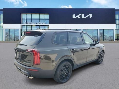 Used 2021 Kia Telluride SX w/ Nightfall Edition Package AWD/4WD image 4