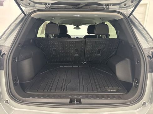 Used 2023 Chevrolet Equinox LS w/ LS Convenience Package image 26