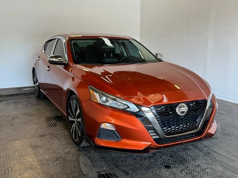 Used 2022 Nissan Altima 2.0 SR FWD image 3