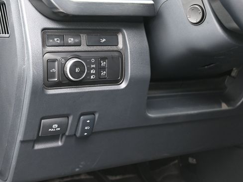 Used 2024 Ford F350 Lariat w/ Black Appearance Package image 22