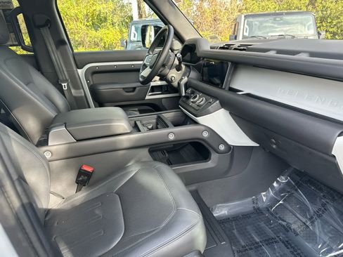 Used 2022 Land Rover Defender 110 XS Edition image 25
