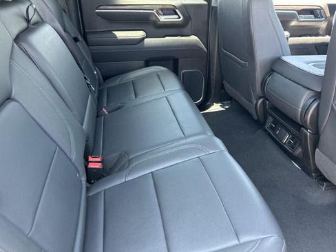 Certified 2025 GMC Sierra 1500 SLT AWD/4WD image 13