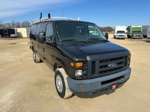 Used 2013 Ford E-350 and Econoline 350 Extended Super Duty image 4