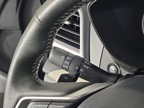 Used 2023 Subaru Forester Limited AWD/4WD image 30