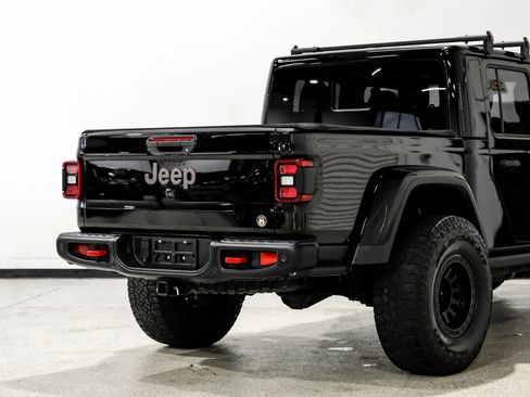 Used 2020 Jeep Gladiator Rubicon w/ Dual Top Group AWD/4WD image 14