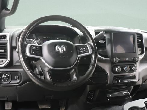 Used 2022 RAM 3500 Big Horn AWD/4WD image 9
