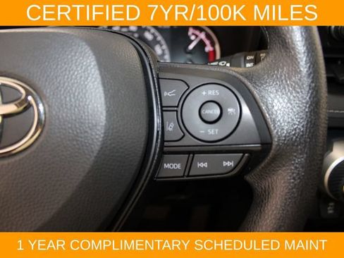 Used 2025 Toyota RAV4 XLE AWD/4WD image 23