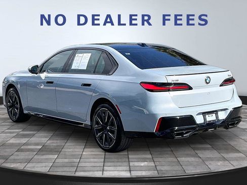 Used 2023 BMW 760i xDrive image 4