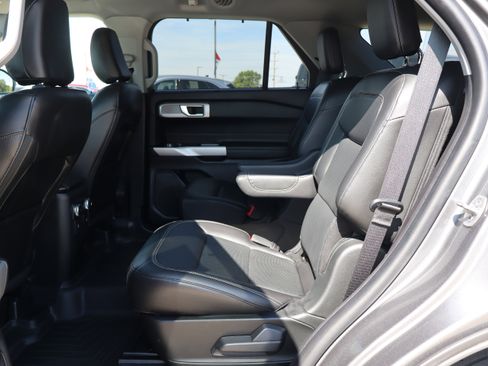 Used 2022 Ford Explorer Limited w/ Hybrid Equipment Group 310A image 11