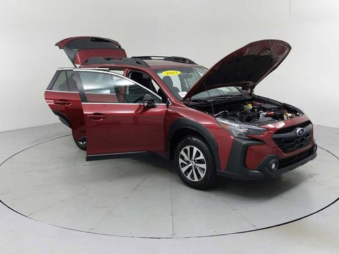 Used 2023 Subaru Outback Premium AWD/4WD image 13