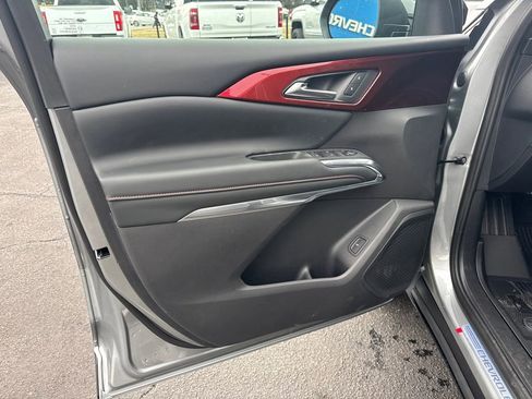 New 2026 Chevrolet Traverse Z71 w/ LPO, Floor Liner Package image 11