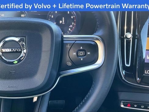 Used 2020 Volvo XC40 T5 Momentum w/ Protection Package Premier image 27