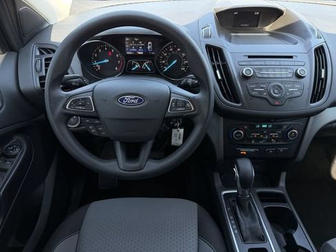 Used 2018 Ford Escape SE FWD image 12