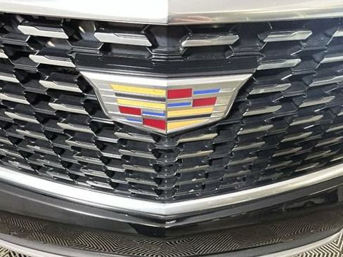 Used 2021 Cadillac XT5 Premium Luxury FWD image 8
