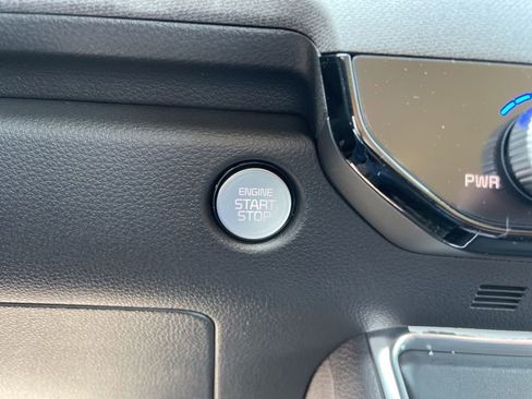 New 2026 Kia Carnival EX FWD image 23
