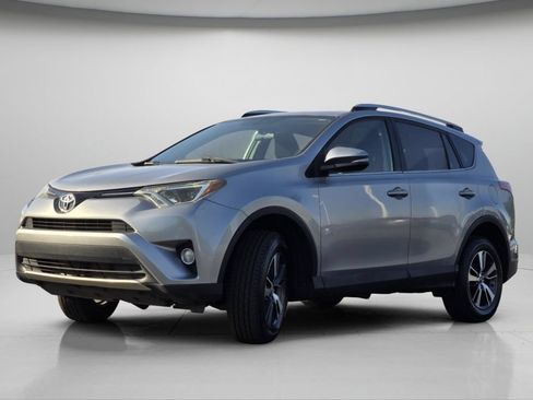 Used 2016 Toyota RAV4 XLE FWD image 16