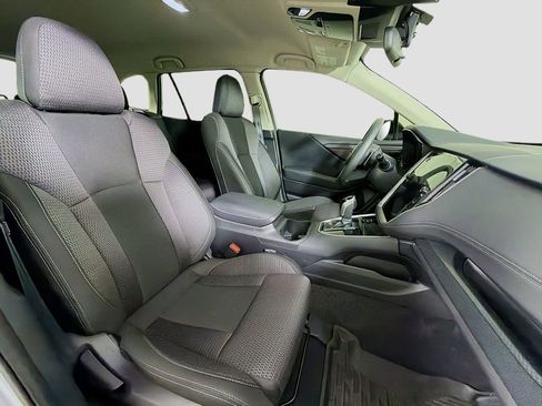 Used 2025 Subaru Outback Premium image 32