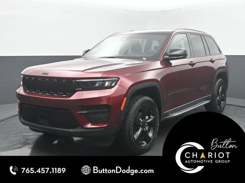 Used 2024 Jeep Grand Cherokee Altitude AWD/4WD image 1