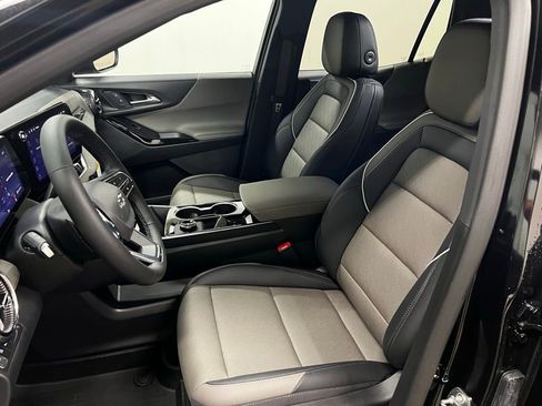 New 2026 Chevrolet Equinox LT FWD image 24