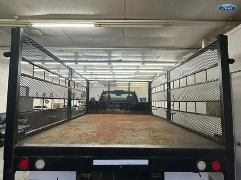 Used 2018 Ford F550 2WD Regular Cab Super Duty w/ Power Equipment Group image 4