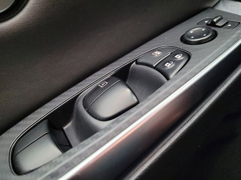 Used 2022 Nissan Sentra SR w/ Lighting Package FWD image 27