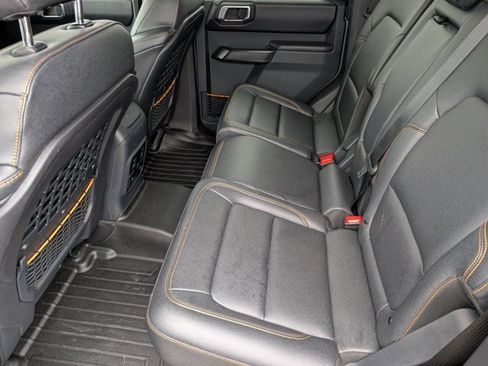 Used 2024 Ford Bronco Badlands image 25