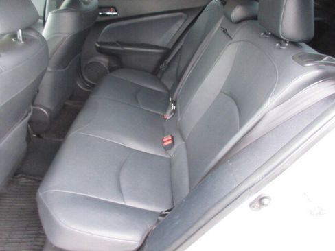 Used 2021 Toyota Prius XLE image 16