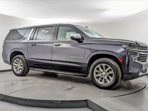 Used 2023 Chevrolet Suburban Premier image 11