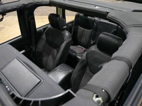 Used 2017 Jeep Wrangler Unlimited Sport AWD/4WD image 19