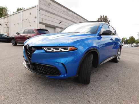Used 2024 Alfa Romeo Tonale Veloce AWD/4WD image 4