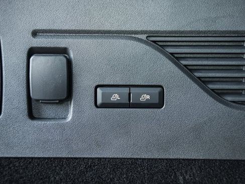 Used 2024 Lincoln Nautilus Reserve w/ Jet Appearance Package (87T) image 10