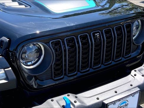 Used 2024 Jeep Wrangler Unlimited Rubicon 4xe AWD/4WD image 26